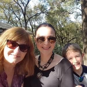 Meet your Posher, Lisa